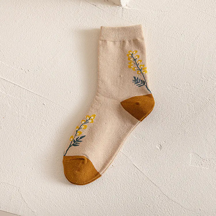 Fashionable Retro Mid-Calf Socks for Women